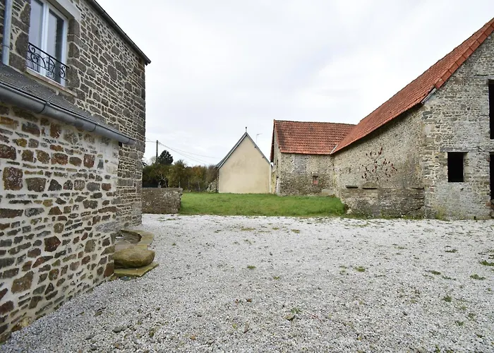 Quiet Normandy Retreat * Saint-Remy-des-Landes
